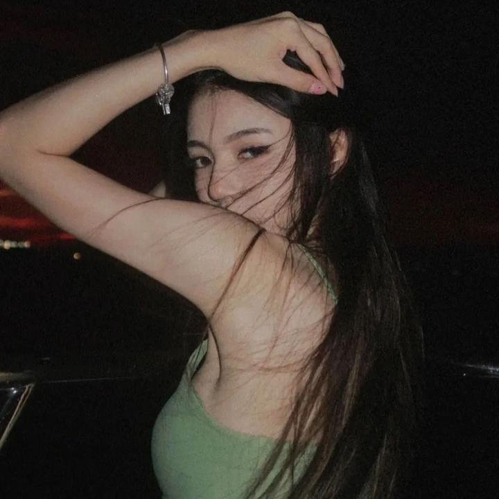 劳拉·马尔斯的眼睛